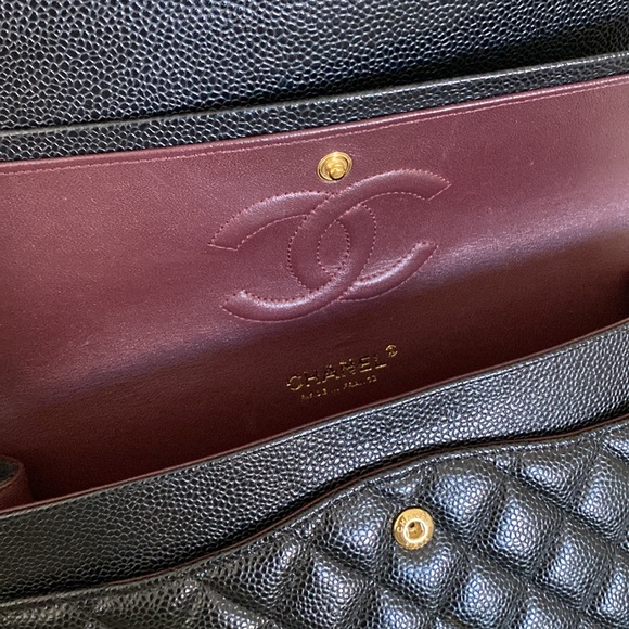 Chanel medium classic flap bag black caviar - Picture 14 of 15